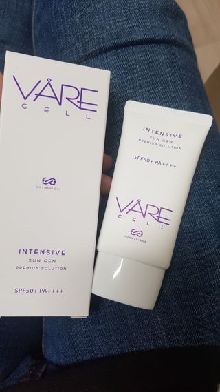 바르셀 톤업 무기자차 자외선차단제 순한 선크림 인텐시브 선 젠 50ml — 5점을 준 리뷰어가 2021년 11월 올린 사용 사진