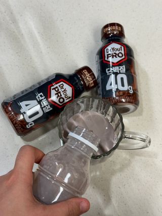 닥터유 프로 단백질 드링크 40g 초코 닥터유 프로 단백질드링크 40g 초코 — 5점을 준 리뷰어가 2024년 9월 올린 사용 사진