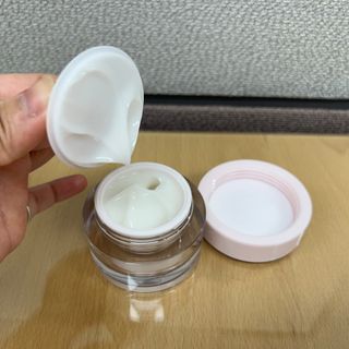 프리마인 바르기만 하면 철벽 스킨케어+24시간 마스크팩 효과. 셀라브 리제너레이팅 시스템 부스터+크림 세트 — 5점을 준 리뷰어가 2023년 6월 올린 사용 사진