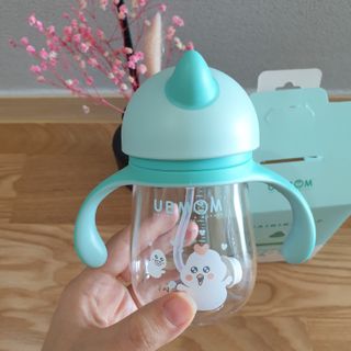 유비맘 트라이탄 코니빨대컵_컬러 랜덤 발송 — 4점을 준 리뷰어가 2021년 1월 올린 사용 사진