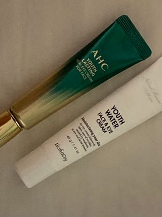 [NEW 탄력유턴 아이크림] AHC 유스 래스팅 리얼 아이크림 포 페이스 — 5점을 준 리뷰어가 2021년 2월 올린 사용 사진