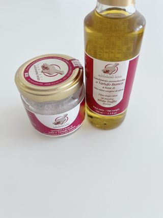 [딜리셔스코드] 타르투피 알레산드로 로시 트러플 소금 100g +트러플 오일 100ml set — 4.5점을 준 리뷰어가 2022년 6월 올린 사용 사진