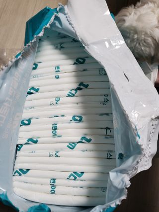 아베크 펫 와이드 프리미엄 대형 애견 강아지 배변 패드 30매 1팩 80g — 5점을 준 리뷰어가 2021년 7월 올린 사용 사진