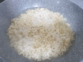 [풀무원] 자연은맛있다 정면, 백면, 홍면  세트 — 5점을 준 리뷰어가 2021년 4월 올린 사용 사진