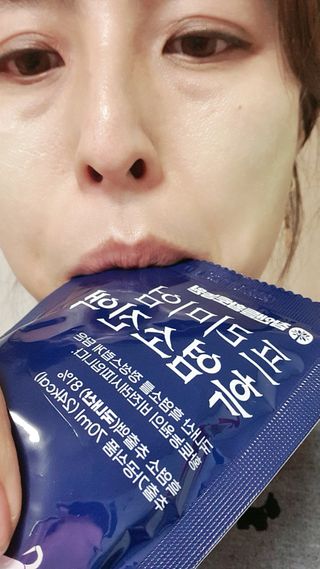 참앤들황토농원 국내산 흑염소를 정성스럽게 담은, 프리미엄 흑염소 진액 70ml x 30포 1박스 — 5점을 준 리뷰어가 2023년 1월 올린 사용 사진