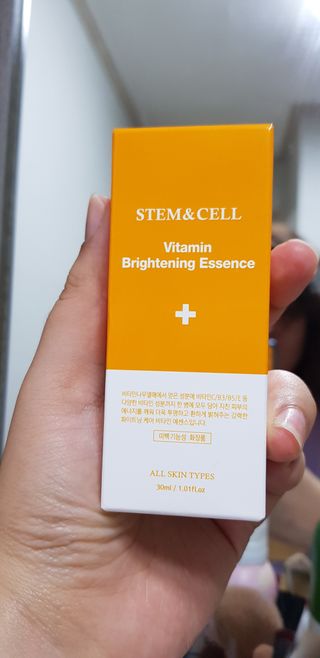 체르엠 스템앤셀 비타민 브라이트닝 에센스 30ml 1개 — 4점을 준 리뷰어가 2021년 8월 올린 사용 사진