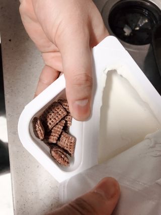 매일바이오 토핑요거트 — 5점을 준 리뷰어가 2021년 5월 올린 사용 사진