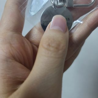 컴바이유 써지컬 각인 키링 [반려동물 인식표, 커플 키링, 가족 키링] — 5점을 준 리뷰어가 2022년 3월 올린 사용 사진