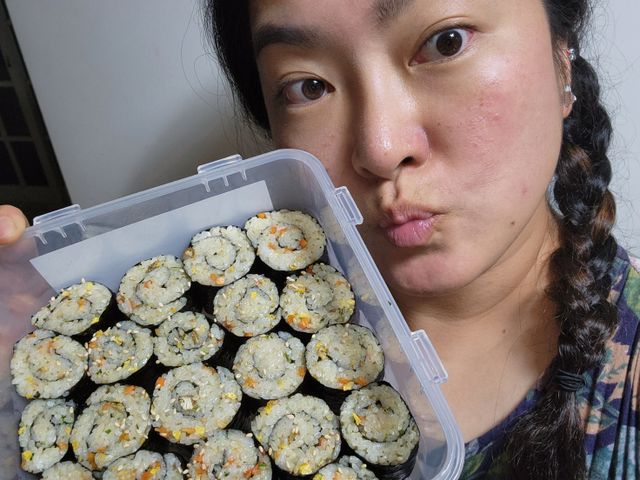 누구나 김밥*1ea [(혼합야채 35g *1ea,  김밥김 (5g, 5ea),  양념간장 (6g, 5ea), 참기름(5g, 2ea)] 리뷰 사진