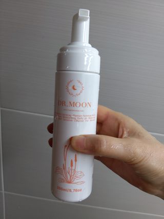 MF프리 [닥터문] 유산균 락토케어 질경초 여성청결제 200ml (폼타입) — 5점을 준 리뷰어가 2022년 5월 올린 사용 사진