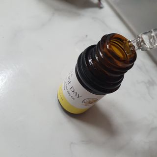 라라로즈데이 시즌2 천연 아로마오일 Y존 케어 속옷향수 이너퍼퓸 5ml  여성의 자존감을 UP시키자 — 5점을 준 리뷰어가 2021년 10월 올린 사용 사진