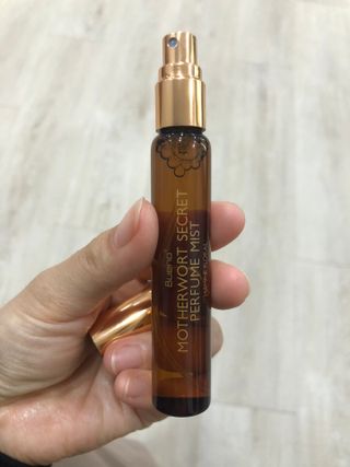 브에노 마더워트 시크릿 퍼퓸 미스트 — 4점을 준 리뷰어가 2021년 6월 올린 사용 사진