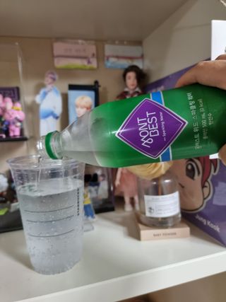 몽베스트 Montbest with Sparkling water Plain 20병 — 5점을 준 리뷰어가 2021년 11월 올린 사용 사진