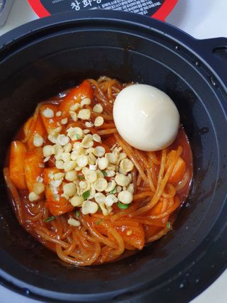 [심플리쿡] 반반연탄불고기, 창화당쫄볶이 SET — 5점을 준 리뷰어가 2021년 2월 올린 사용 사진