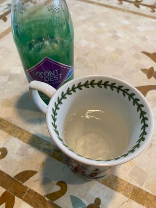 몽베스트 Montbest with Sparkling water Plain 20병 — 5점을 준 리뷰어가 2021년 11월 올린 사용 사진
