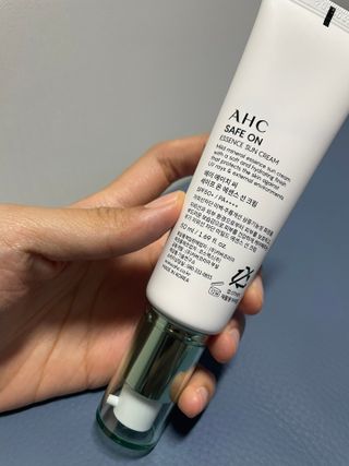 [AHC] 세이프온 에센스 선크림 올리브영 스페셜 증정 기획세트 — 5점을 준 리뷰어가 2022년 6월 올린 사용 사진