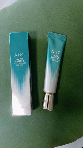 [NEW 탄력유턴 아이크림] AHC 유스 래스팅 리얼 아이크림 포 페이스 — 5점을 준 리뷰어가 2021년 4월 올린 사용 사진