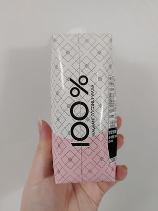남홈 코코넛워터 주스 100퍼센트 — 3점을 준 리뷰어가 2021년 3월 올린 사용 사진
