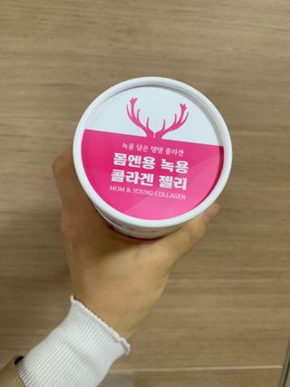 [몸엔용] 녹용 담은 탱탱 콜라겐 녹용 콜라겐 젤리 15g x 20포 — 4점을 준 리뷰어가 2022년 4월 올린 사용 사진