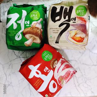 [풀무원] 자연은맛있다 정면, 백면, 홍면  세트 — 5점을 준 리뷰어가 2021년 4월 올린 사용 사진