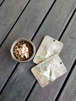 도그퓨어 푸드닭 강아지 닭고기 통살 애견간식 오리지널/차전자피/초록입홍합 — 5점을 준 리뷰어가 2021년 11월 올린 사용 사진