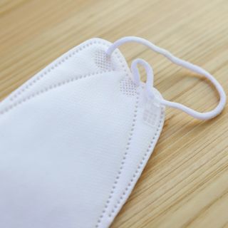 에버그린 순면 끈조절 KF94 마스크 - 화이트 30매 — 5점을 준 리뷰어가 2021년 5월 올린 사용 사진