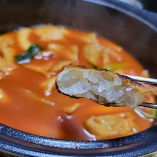 (주)성경순만두 곤약만두.콘치즈만두,삼각당면만두,당면 야끼만두,대구전통 납작만두,떡뽁이 매콤소스,달콤소스 — 4점을 준 리뷰어가 2023년 4월 올린 사용 사진