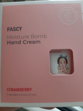 파시 FASCY 高保湿ハンドクリーム40ml+80ml セット — 5점을 준 리뷰어가 2021년 7월 올린 사용 사진