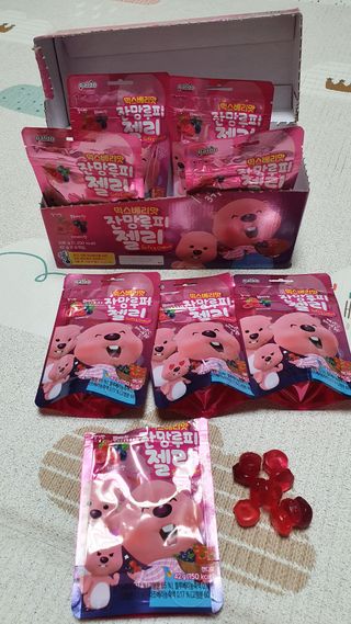 [팔도] 잔망루피젤리 믹스베리맛 42g 8개 — 5점을 준 리뷰어가 2022년 1월 올린 사용 사진
