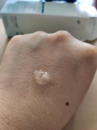 나우 [리브엠] 화해 1등 수분앰플 , 엑소코어 워터풀 텐션 앰플 — 5점을 준 리뷰어가 2023년 7월 올린 사용 사진