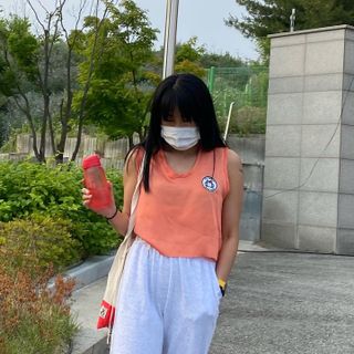 [스테이피플] SILKY SLEEVELESS LOGO TOP — 5점을 준 리뷰어가 2022년 6월 올린 사용 사진