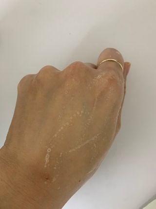프리마인 메이크업과 들뜨는 각질까지 한방에 깐달걀로! 순하기까지한 셀베이스 그린티클렌저(200ml) — 5점을 준 리뷰어가 2023년 5월 올린 사용 사진