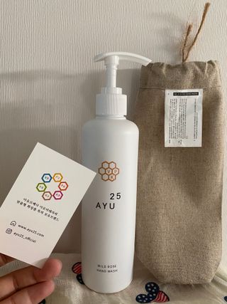 AYU25[아유트웬티파이브]피부 진정, 보습 와일즈 로즈 핸드워시 — 5점을 준 리뷰어가 2021년 5월 올린 사용 사진