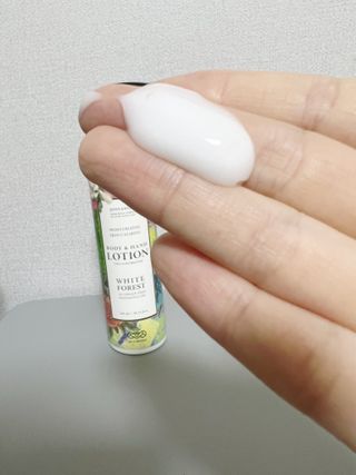 조향사 바디 앤 핸드 로션 화이트 포레스트 — 5점을 준 리뷰어가 2022년 6월 올린 사용 사진