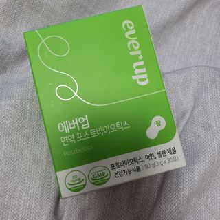 [몸엔용] 에버업 멀티비타민&미네랄, 눈건강 루테인 혈행건강 오메가3, 면역 프로바이오틱스 3종 택1 — 5점을 준 리뷰어가 2022년 4월 올린 사용 사진