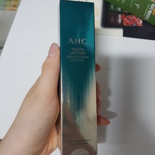 [NEW 탄력유턴 아이크림] AHC 유스 래스팅 리얼 아이크림 포 페이스 — 5점을 준 리뷰어가 2021년 1월 올린 사용 사진