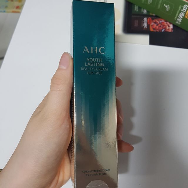 [NEW 탄력유턴 아이크림] AHC 유스 래스팅 리얼 아이크림 포 페이스 리뷰 사진