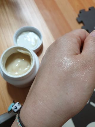AYU25[아유트웬티파이브]다마스크로즈워터 베이스 천연 수분 촉촉 크림 — 5점을 준 리뷰어가 2021년 4월 올린 사용 사진