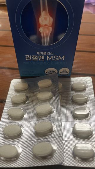 [경남제약헬스케어]케어플러스 관절엔 MSM 1000mg 60정/1개월분/관절/뼈/연골 영양/비타민D+아연/1일2정 — 5점을 준 리뷰어가 2024년 1월 올린 사용 사진