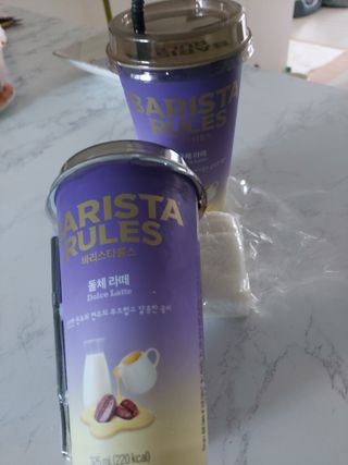 바리스타룰스 돌체 라떼 — 5점을 준 리뷰어가 2023년 4월 올린 사용 사진