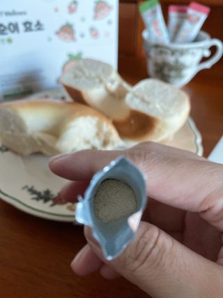 아이비웰니스 빵순이 식탁 위의 필수템! 빵순이 효소 키위맛 100포 + 석류맛 14포 (총 114포) — 5점을 준 리뷰어가 2022년 11월 올린 사용 사진