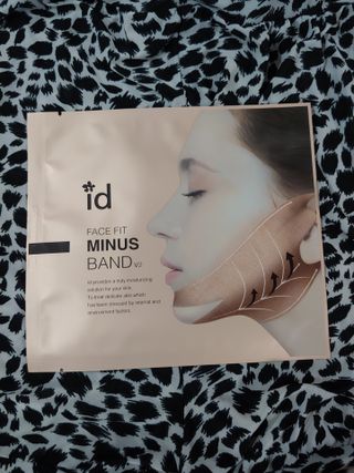 아이디플라코스메틱 아이디 페이스핏 마이너스 밴드 v2 — 5점을 준 리뷰어가 2021년 4월 올린 사용 사진
