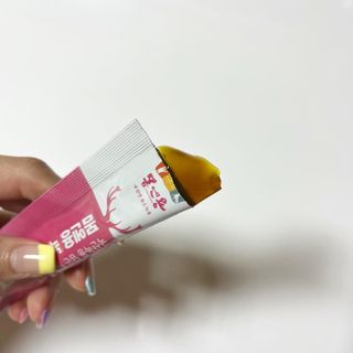 [몸엔용] 녹용 담은 탱탱 콜라겐 녹용 콜라겐 젤리 15g x 20포 — 3점을 준 리뷰어가 2022년 4월 올린 사용 사진