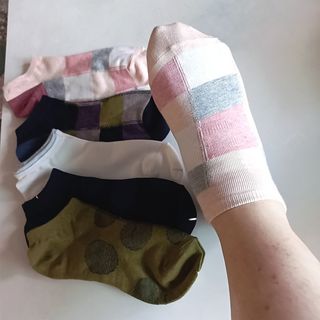 [사이즈가 있는 양말 필로이] 여자 스니커즈 발목 양말 5족 세트【 S, M, L, 】3가지 사이즈 — 5점을 준 리뷰어가 2022년 7월 올린 사용 사진