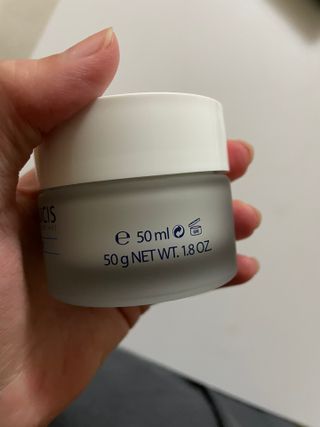 산수시 아쿠아 베네핏 24h 수부지 물광 속건조 수분크림 50ml — 5점을 준 리뷰어가 2021년 6월 올린 사용 사진