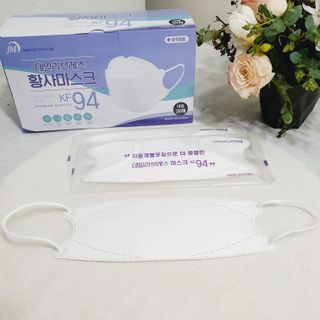 데일리브레스황사마스크KF94대형 데일리브레스 황사방역마스크 KF94 대형 — 5점을 준 리뷰어가 2021년 4월 올린 사용 사진