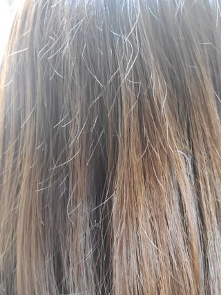 썸헤어 / SUMHAIR 썸헤어 실키 테라피 헤어 에센스 — 5점을 준 리뷰어가 2021년 4월 올린 사용 사진