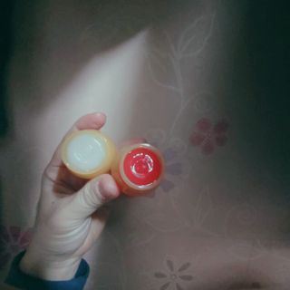 [후르디아] 올리브영 꿀과즙 립밤 2종 (블루베리/석류) — 5점을 준 리뷰어가 2022년 12월 올린 사용 사진