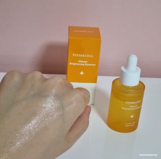 체르엠 스템앤셀 비타민 브라이트닝 에센스 30ml 1개 — 5점을 준 리뷰어가 2021년 8월 올린 사용 사진