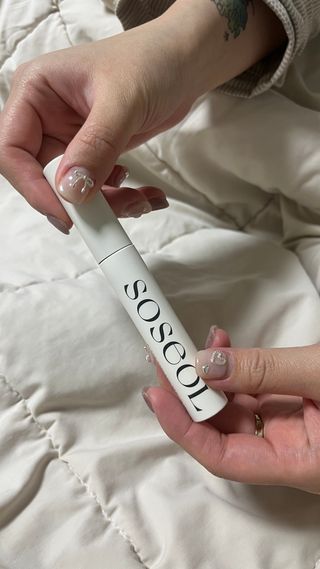 더소설 소설 블랙아이래쉬 세럼 10g(SOSEOL BLACK EYELASH SERUM 10g) — 5점을 준 리뷰어가 2024년 3월 올린 사용 사진